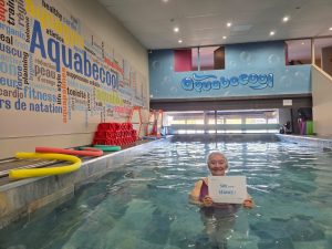 Cliente Aquabecool Michelle célèbre sa 500 ème séance d'aquagym depuis 2018